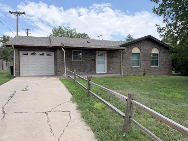$169,900 | 222 Northwest 11th Street, Dimmitt, TX 79027