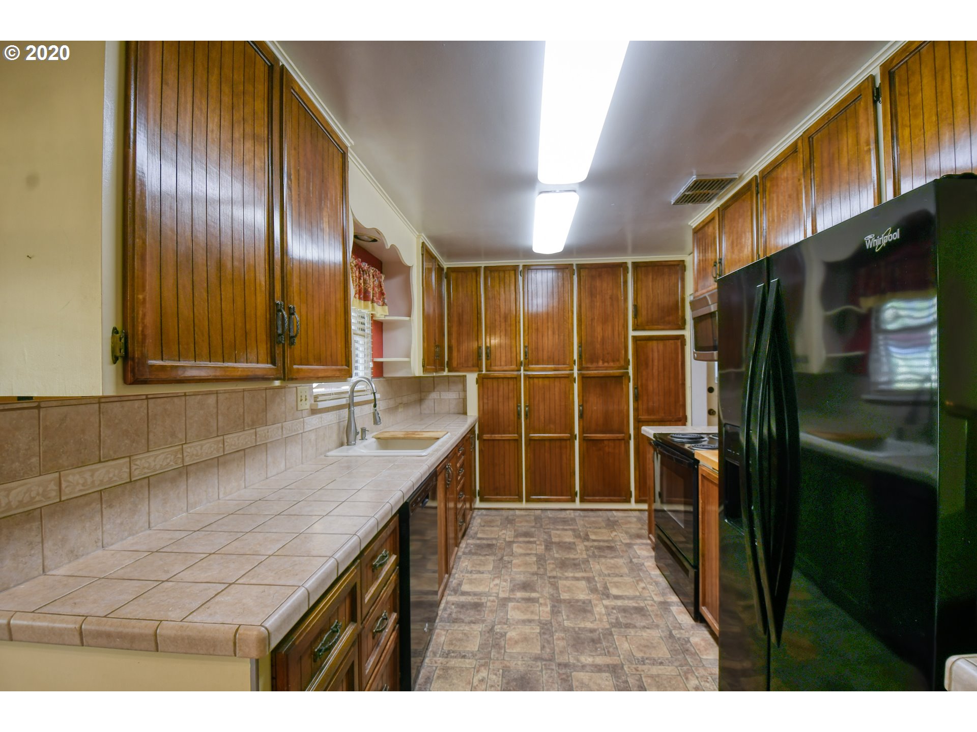 809 Northwest 11th Street Pendleton, OR 97801 - Photo 8 of 27