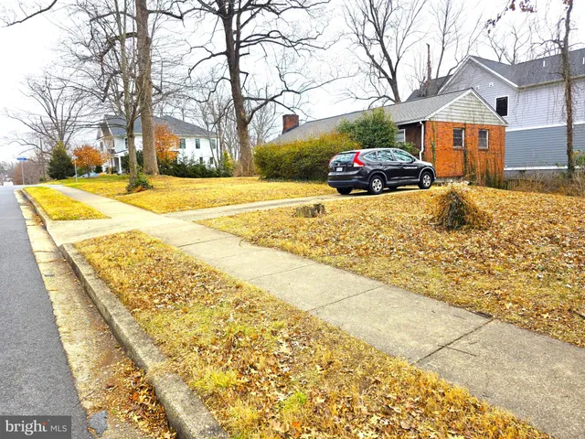 $1,000,000 | 6633 Moly Drive, Falls Church, VA 22046