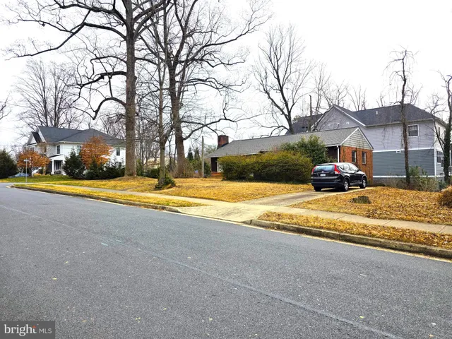 $1,000,000 | 6633 Moly Drive, Falls Church, VA 22046