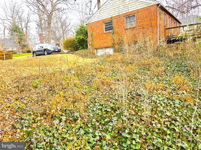 $1,000,000 | 6633 Moly Drive, Falls Church, VA 22046