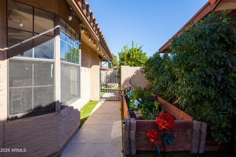 $375,000 | 5210 East Coronado Circle, Phoenix, AZ 85044