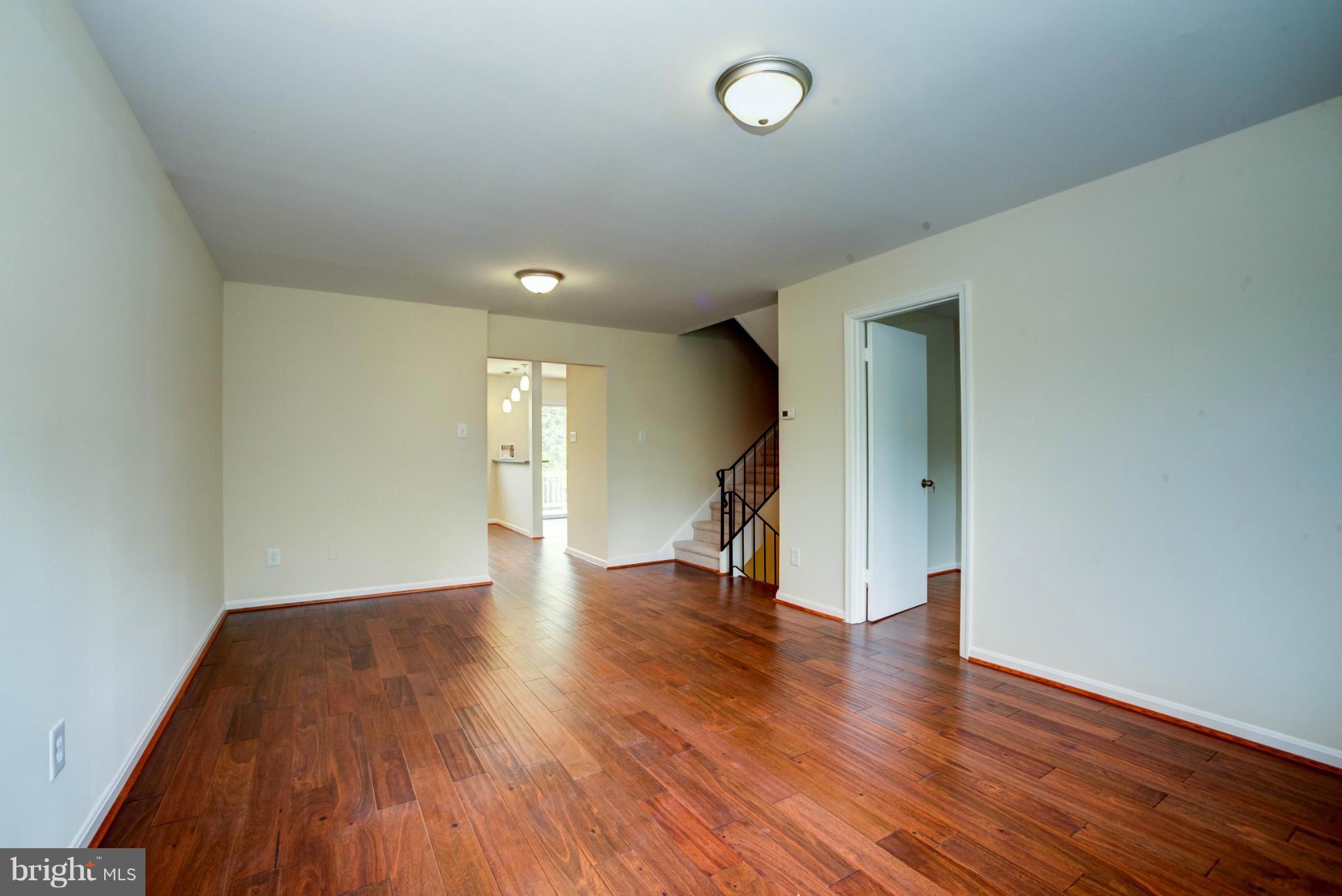 4225 Buckman Road Alexandria, VA 22309 - Photo 3 of 27 Living Room