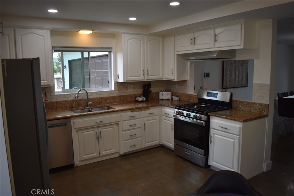 1156 Lyndhurst Drive Riverside, CA 92507 - Photo 17 of 57