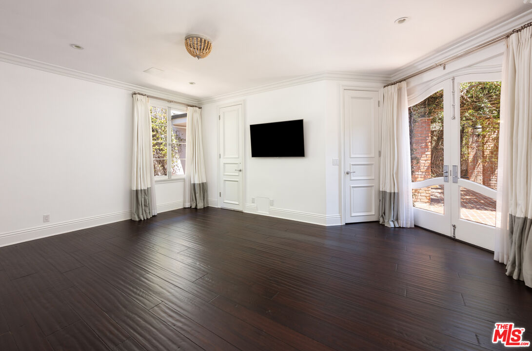 9507 Heather Road Los Angeles, CA 90210 - Photo 25 of 40 Gallery Image 25