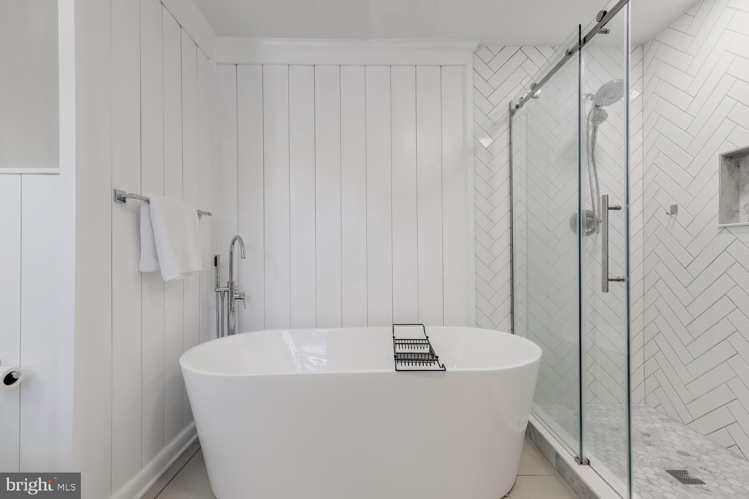 4407 Old Farm Road Baldwin, MD 21013 - Photo 32 of 67 Luxurious Primary Bath