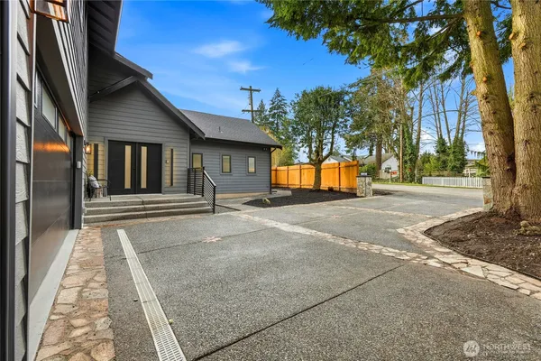 $1,160,000 | 130 203rd Place Southwest, Lynnwood, WA 98036