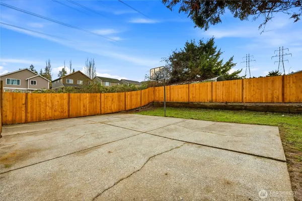 $1,160,000 | 130 203rd Place Southwest, Lynnwood, WA 98036