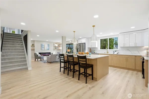 $1,160,000 | 130 203rd Place Southwest, Lynnwood, WA 98036