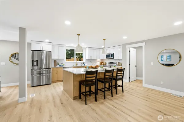$1,160,000 | 130 203rd Place Southwest, Lynnwood, WA 98036