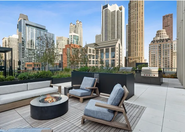 $11,500 | 14 West Superior Street, Unit 5503, Chicago, IL 60654