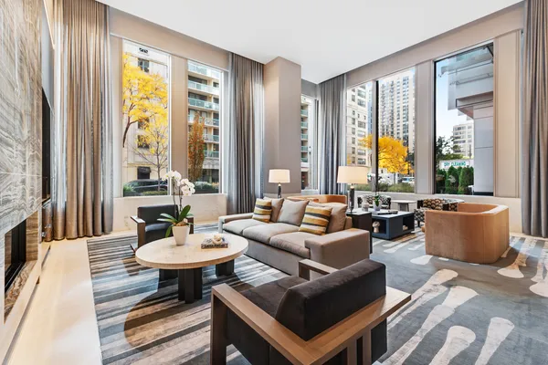 $11,500 | 14 West Superior Street, Unit 5503, Chicago, IL 60654