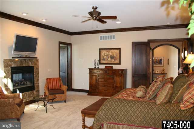 135 Schwartz Road Gettysburg, PA 17325 - Photo 3 of 36
