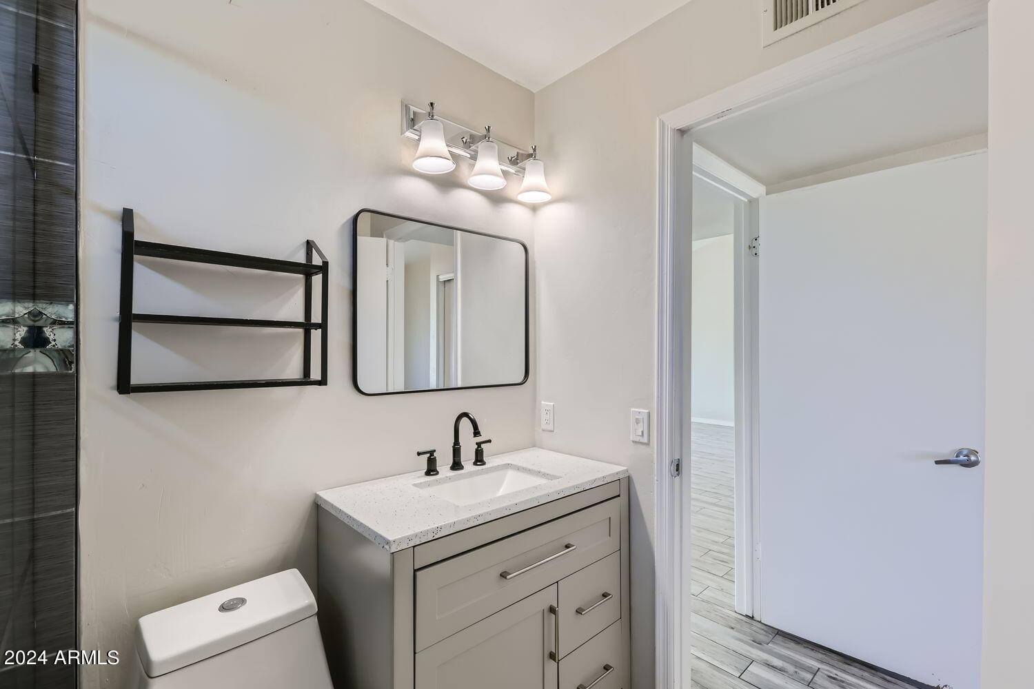 1338 East Utopia Road Phoenix, AZ 85024 - Photo 17 of 21 Gallery Image 17