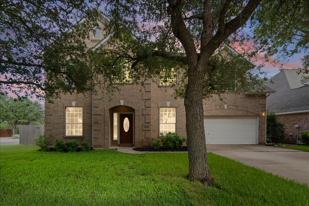 Welcome home to Beachmont Lane in Circle C Ranch! Roof replaced in 2025 w/ transferrable warranty!