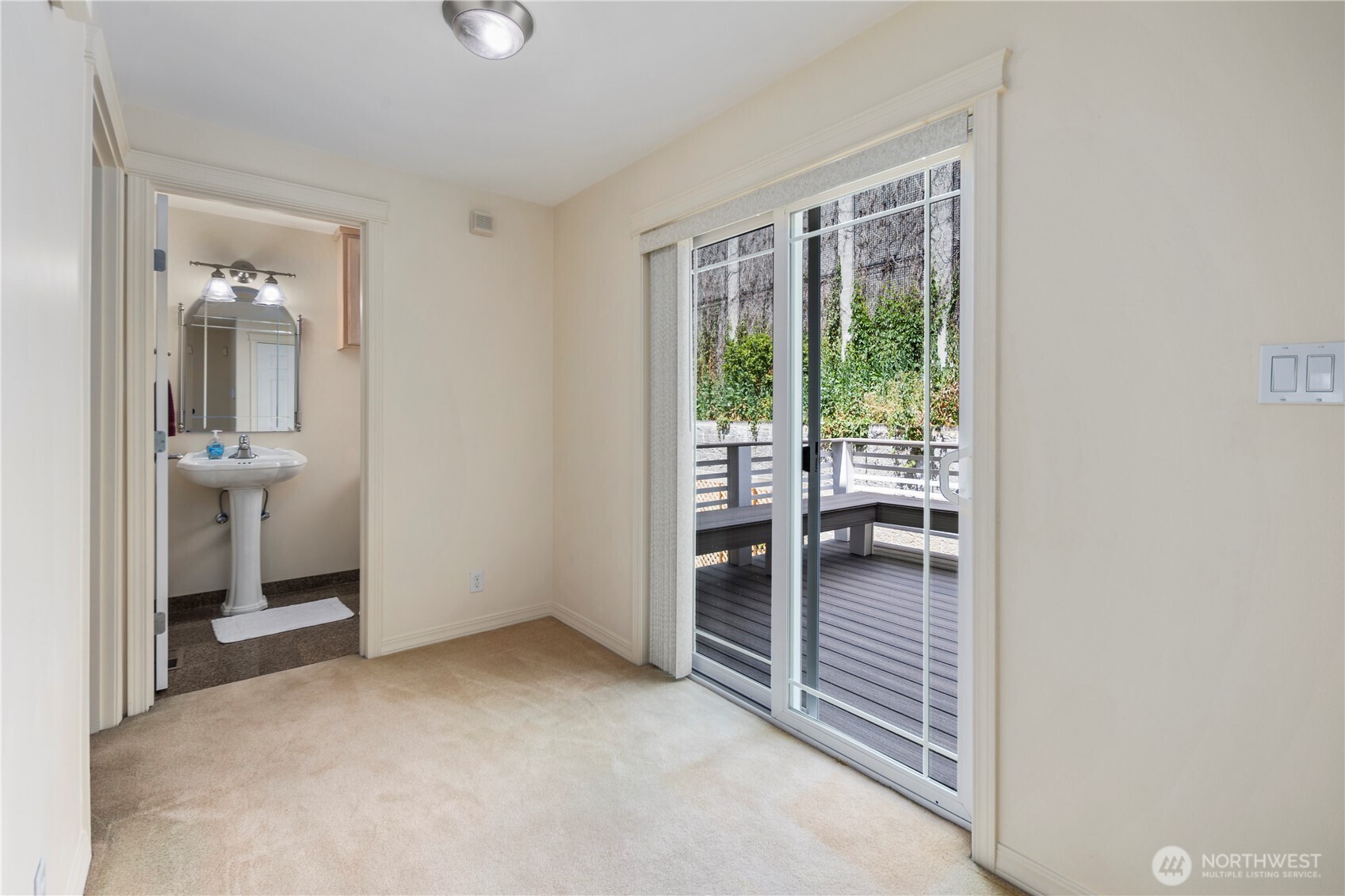 936 North 93rd Street Seattle, WA 98103 - Photo 12 of 39