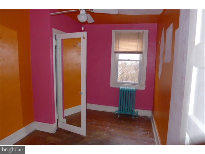 114 Harvin Road Upper Darby, PA 19082 - Photo 7 of 10