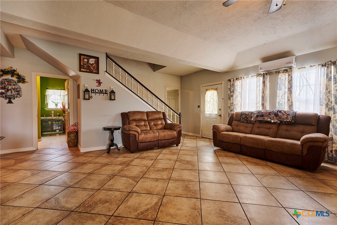 1085 Garrett Trail Maxwell, TX 78656 - Photo 13 of 46