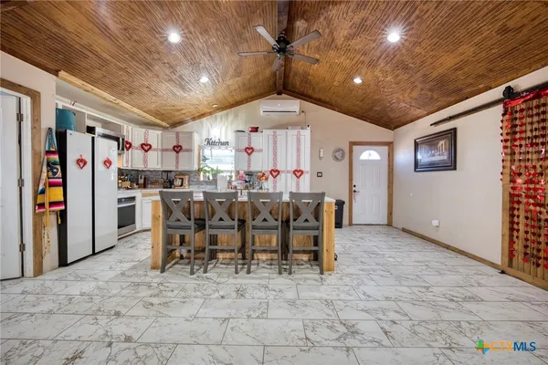 $649,900 | 1085 Garrett Trail, Maxwell, TX 78656