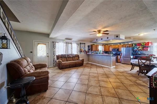 $649,900 | 1085 Garrett Trail, Maxwell, TX 78656