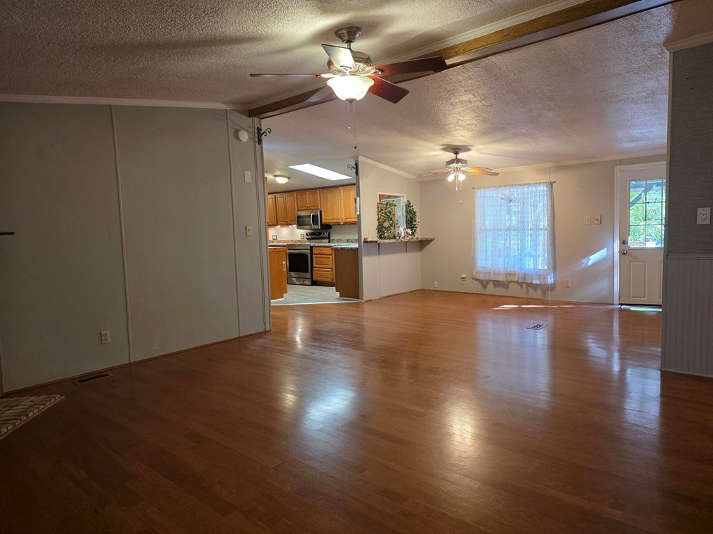 1723 Scott Road Kerrville, TX 78028 - Photo 5 of 25