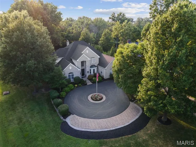 $2,279,000 | 2409 North Ballas Road, Town and Country, MO 63131