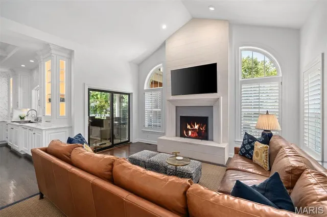 $2,279,000 | 2409 North Ballas Road, Town and Country, MO 63131