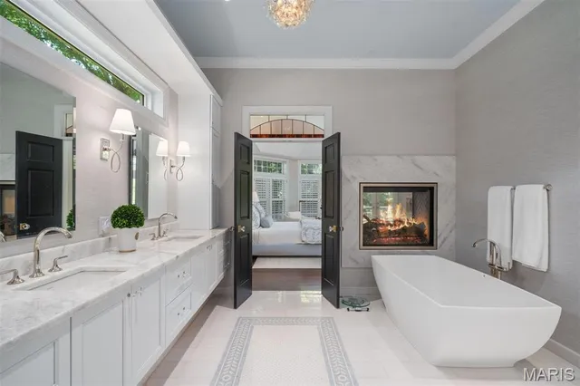 $2,279,000 | 2409 North Ballas Road, Town and Country, MO 63131