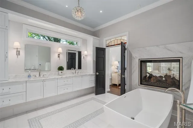 $2,279,000 | 2409 North Ballas Road, Town and Country, MO 63131