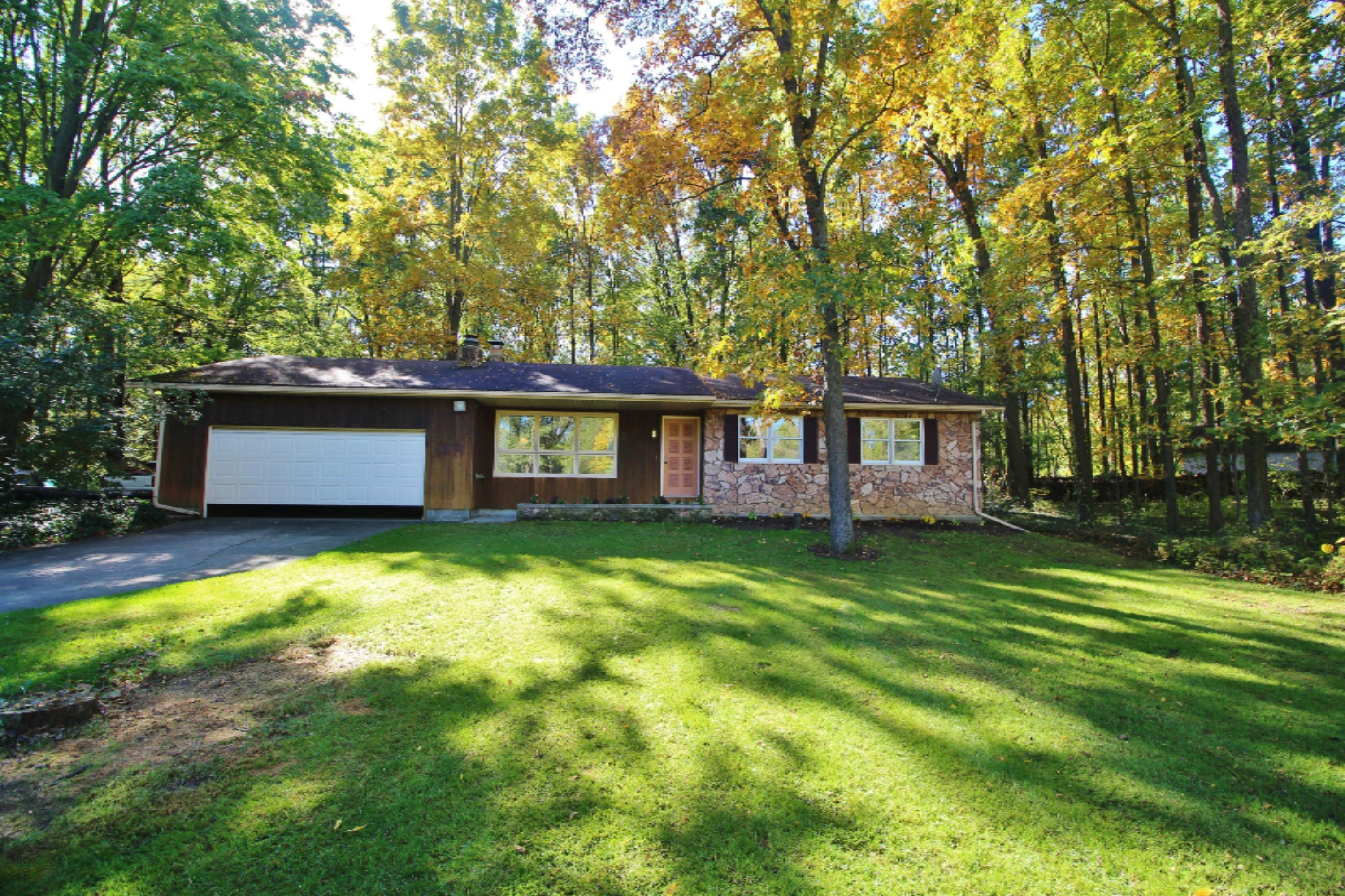 8072 Chapel Road Niles, MI 49120 - Photo 1 of 25 Welcome Home!