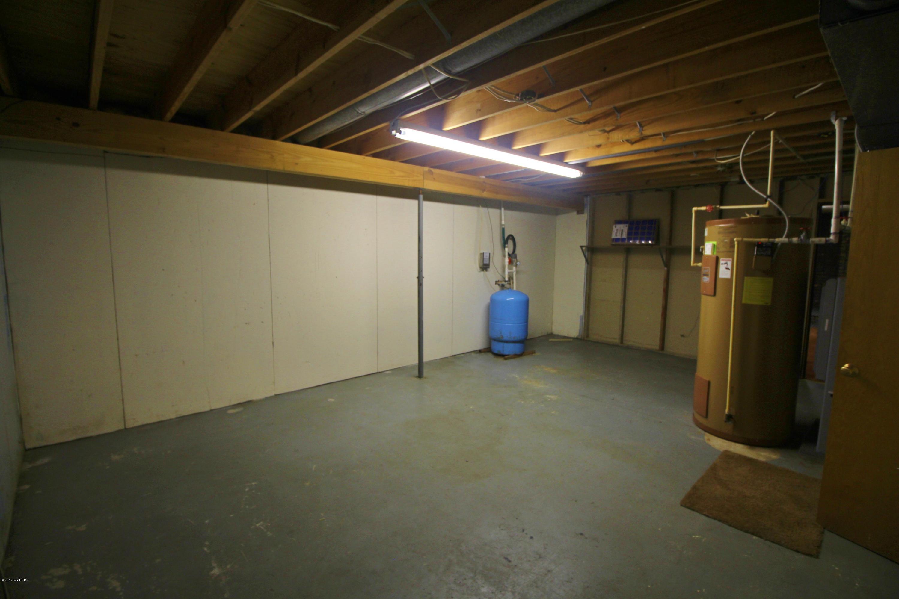 8072 Chapel Road Niles, MI 49120 - Photo 17 of 25 Large furnace room