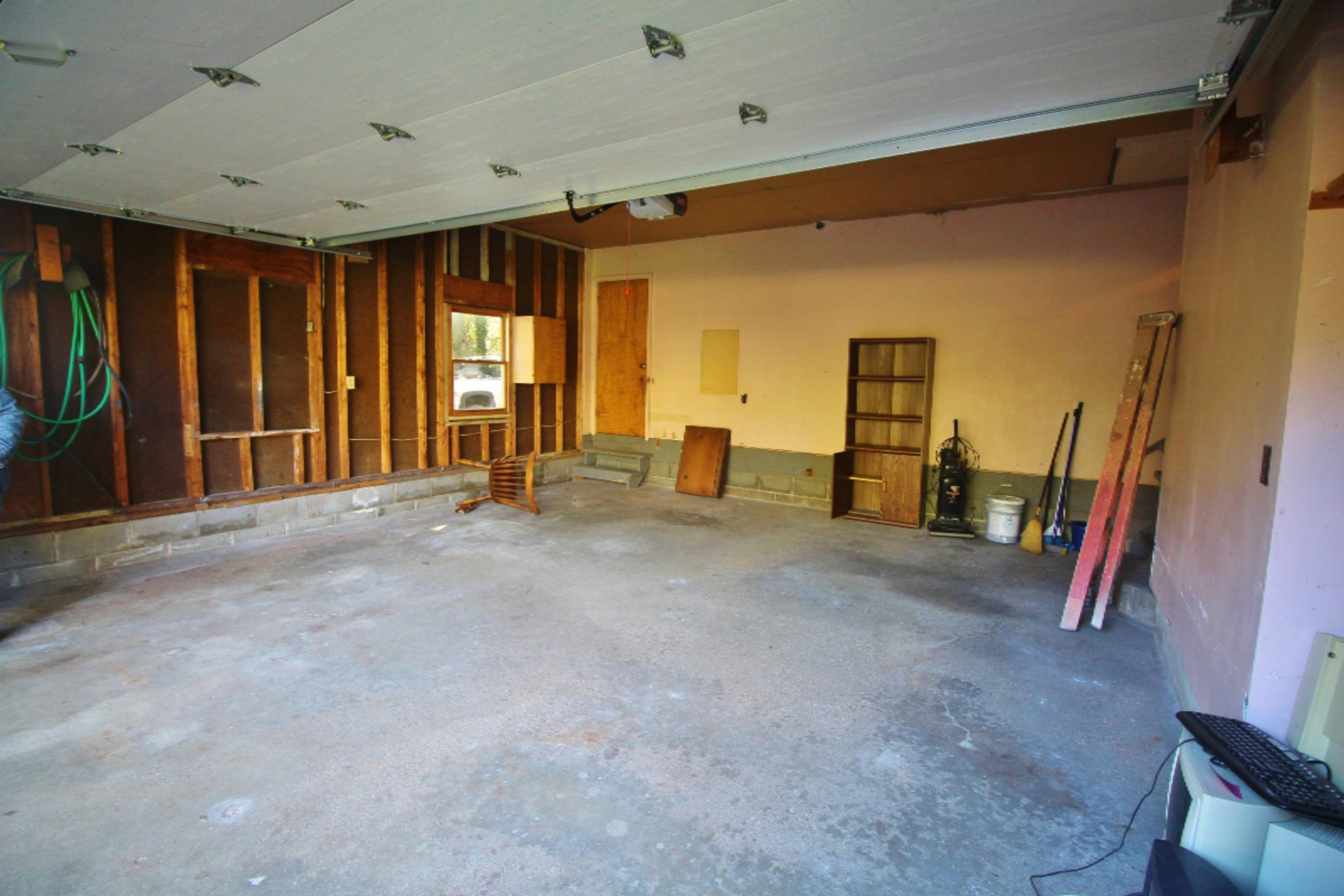 8072 Chapel Road Niles, MI 49120 - Photo 20 of 25 Attached garage