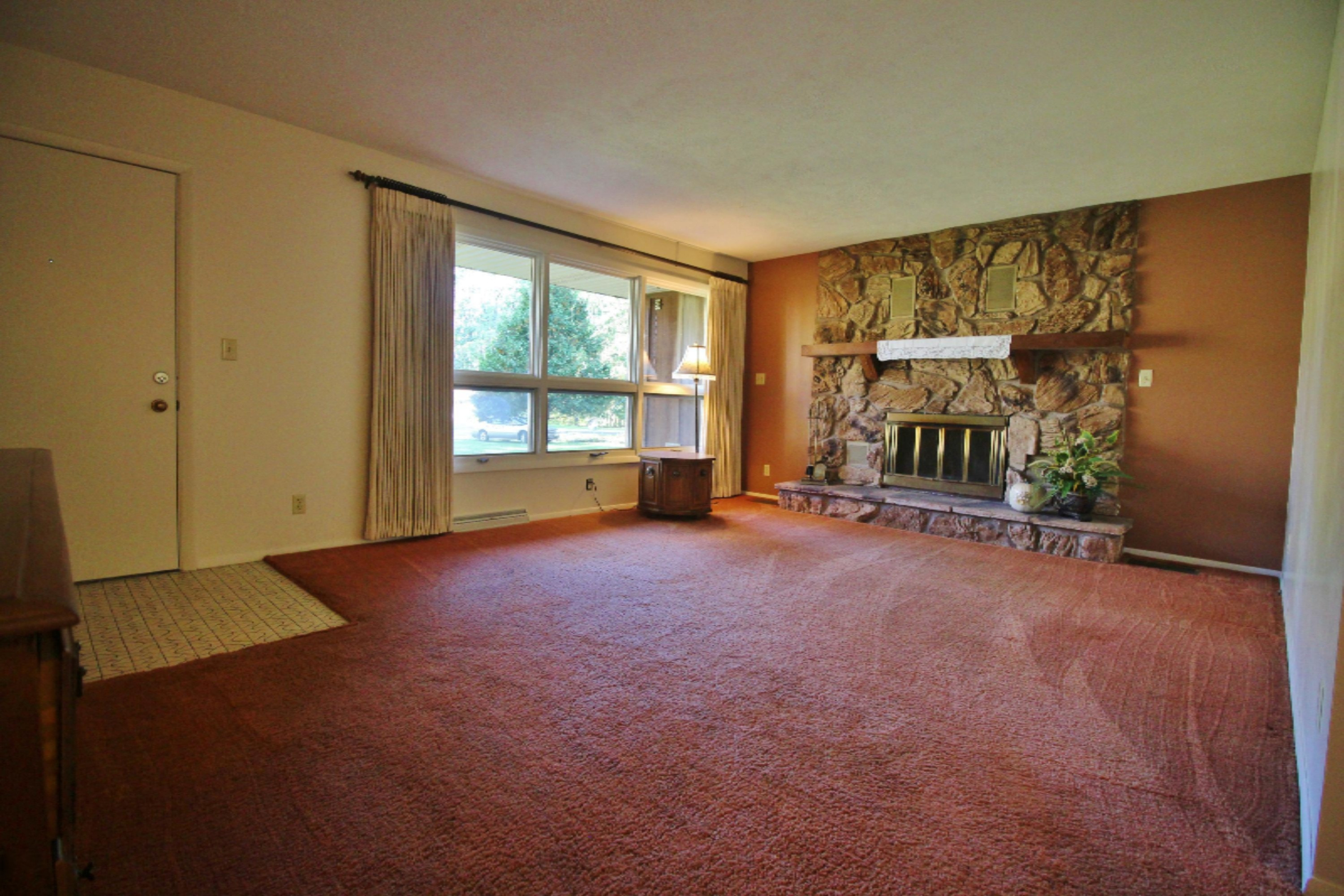 8072 Chapel Road Niles, MI 49120 - Photo 3 of 25 Living room fireplace