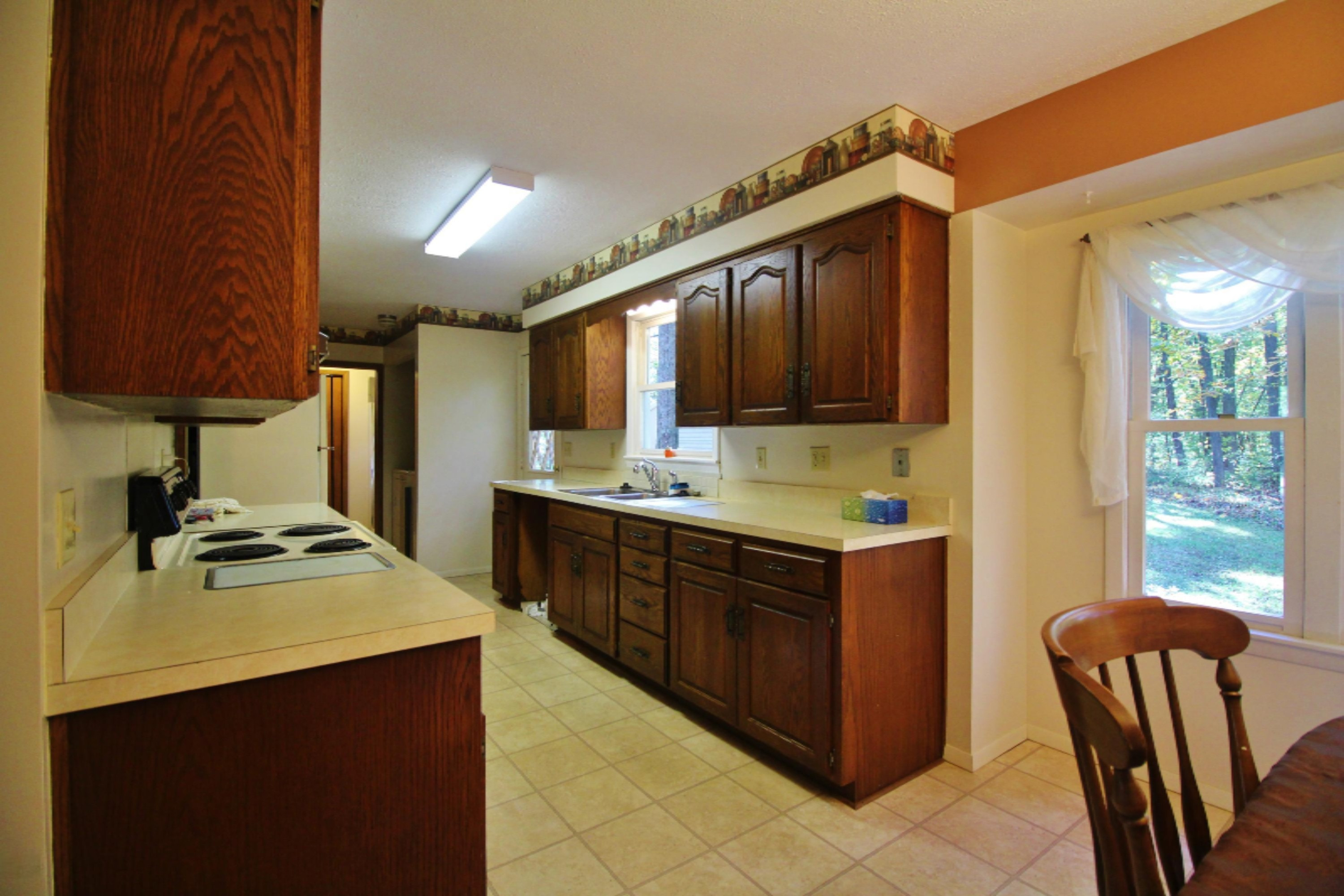 8072 Chapel Road Niles, MI 49120 - Photo 5 of 25 Kitchen