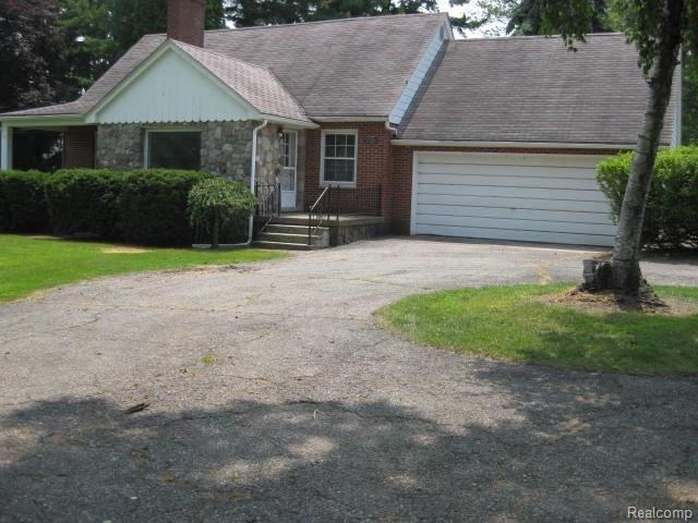 2215 Walnut Lake Road West Bloomfield, MI 48322 - Photo 2 of 20