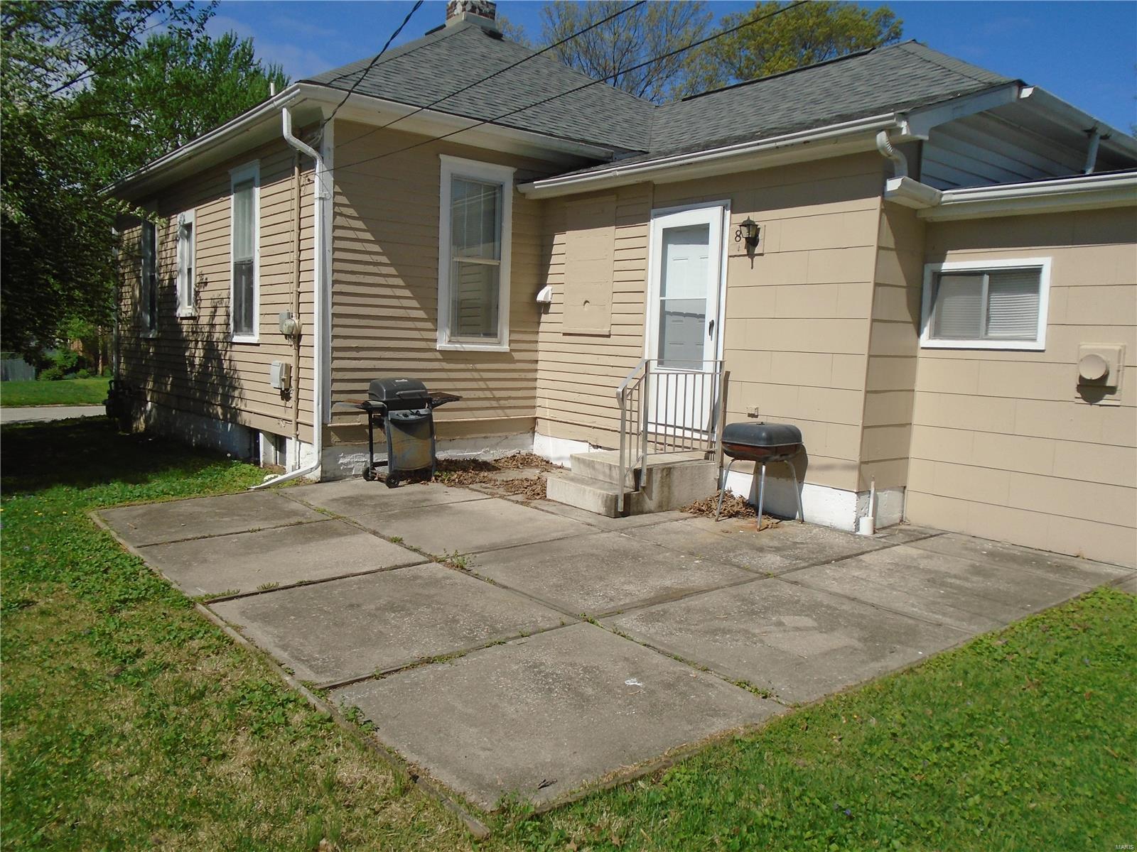10 North Indiana Avenue Belleville, IL 62221 - Photo 2 of 26