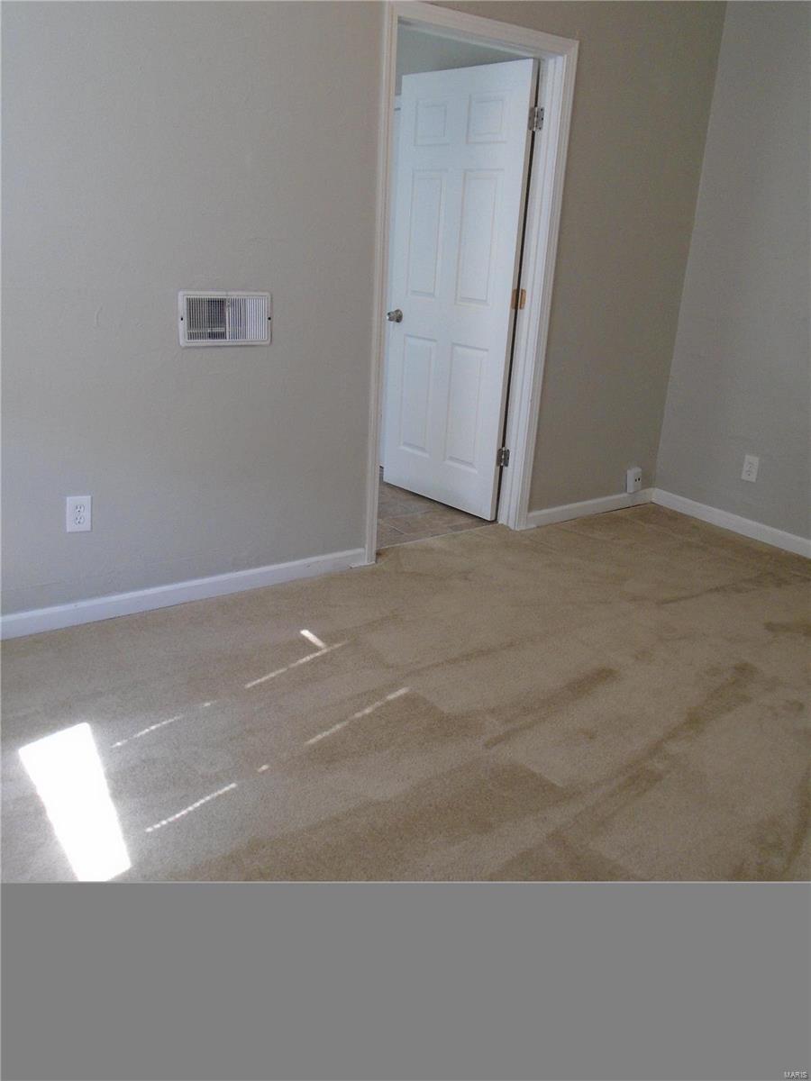 10 North Indiana Avenue Belleville, IL 62221 - Photo 11 of 26