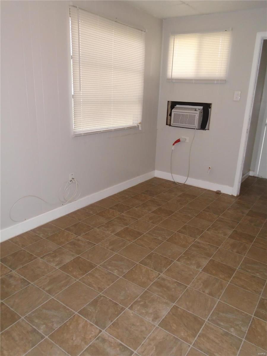 10 North Indiana Avenue Belleville, IL 62221 - Photo 16 of 26