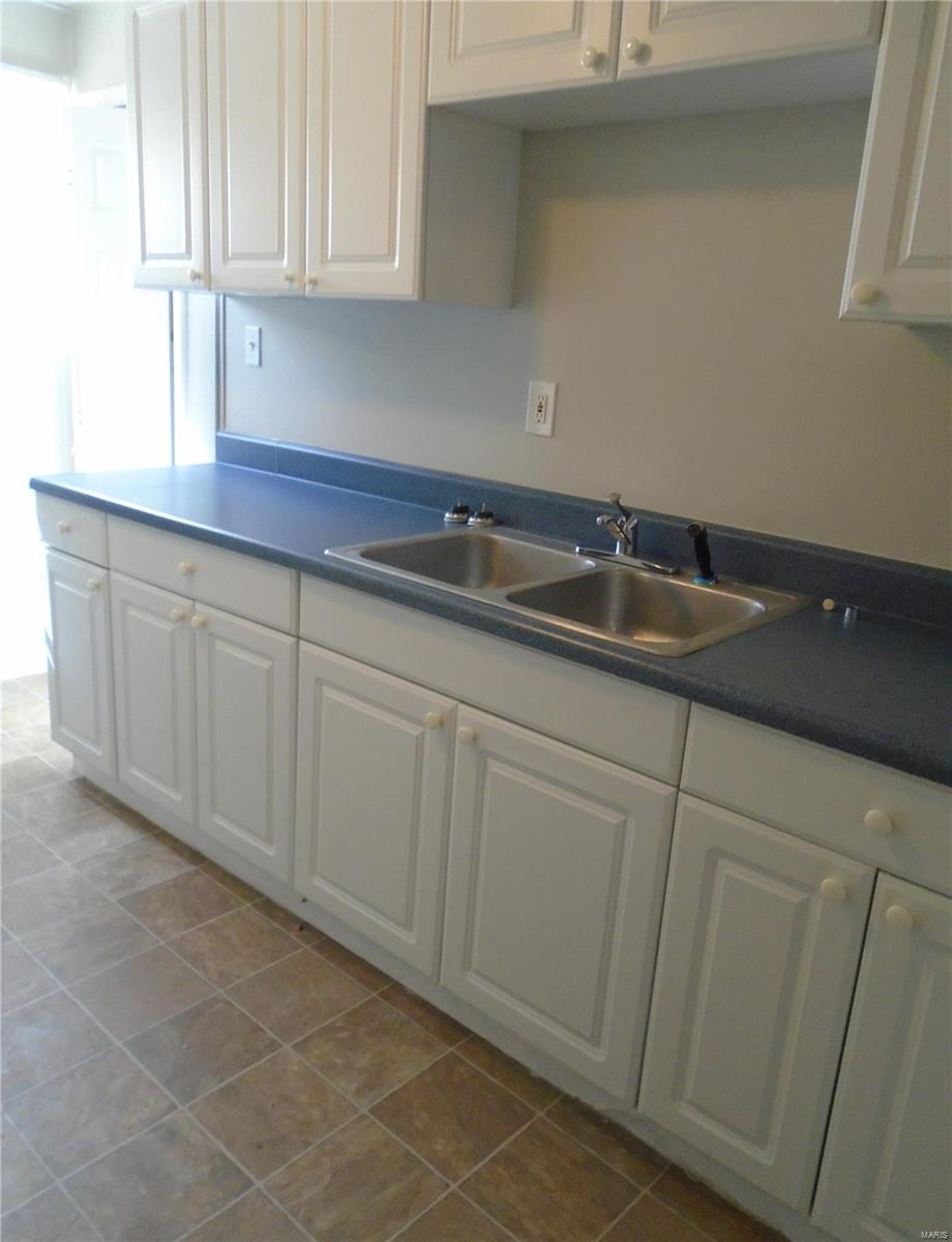 10 North Indiana Avenue Belleville, IL 62221 - Photo 17 of 26
