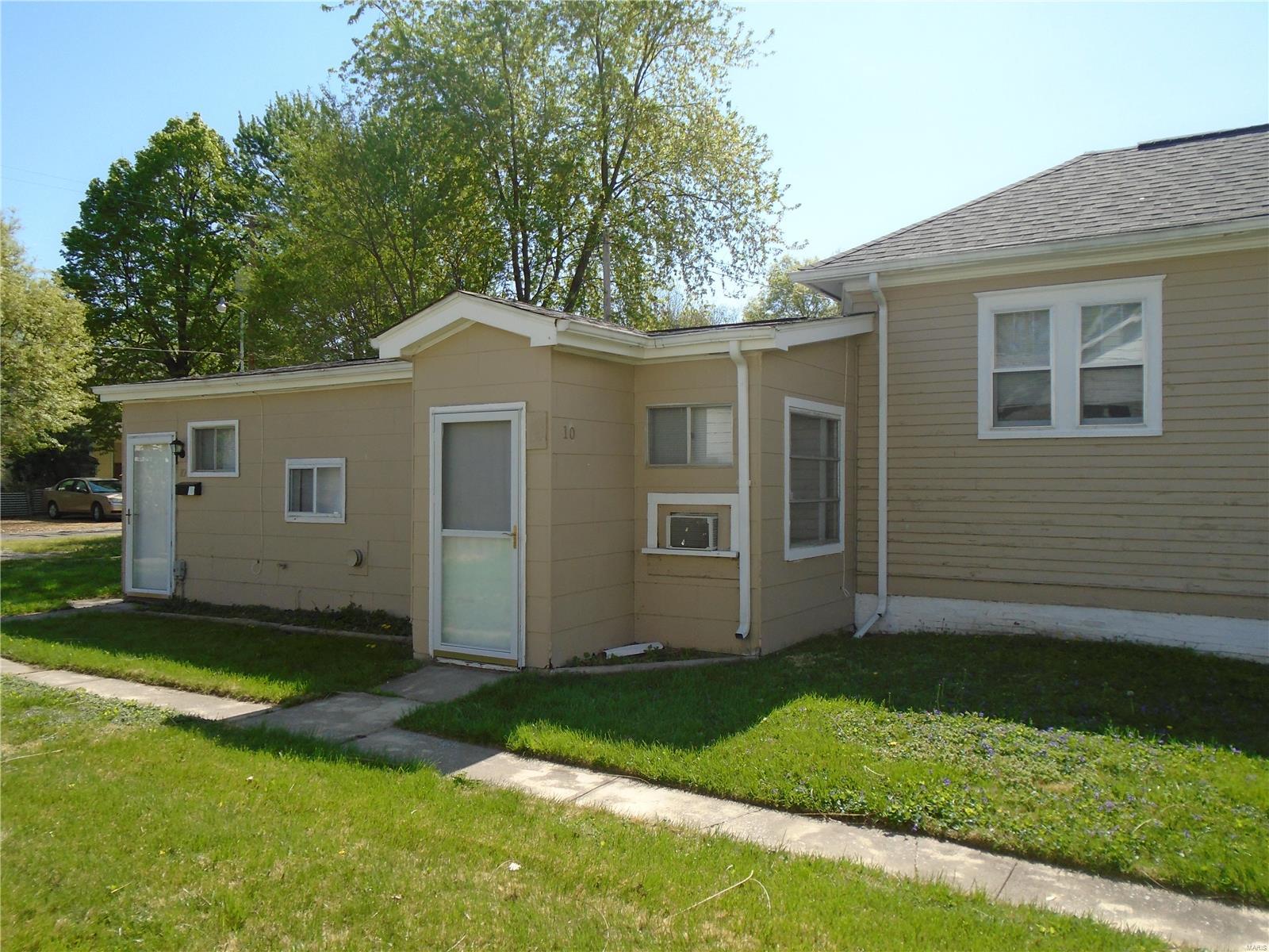 10 North Indiana Avenue Belleville, IL 62221 - Photo 3 of 26