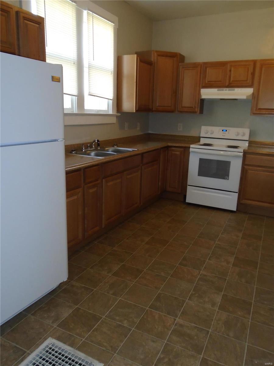 10 North Indiana Avenue Belleville, IL 62221 - Photo 8 of 26
