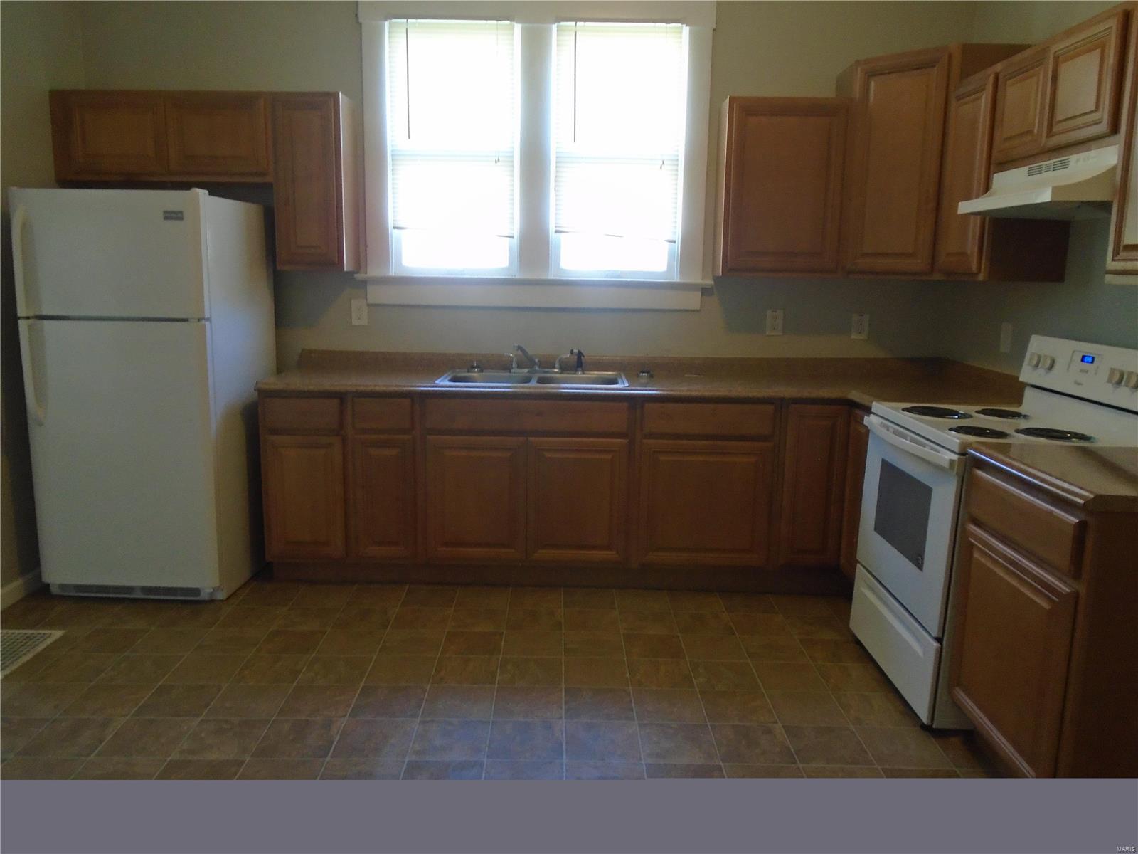 10 North Indiana Avenue Belleville, IL 62221 - Photo 10 of 26