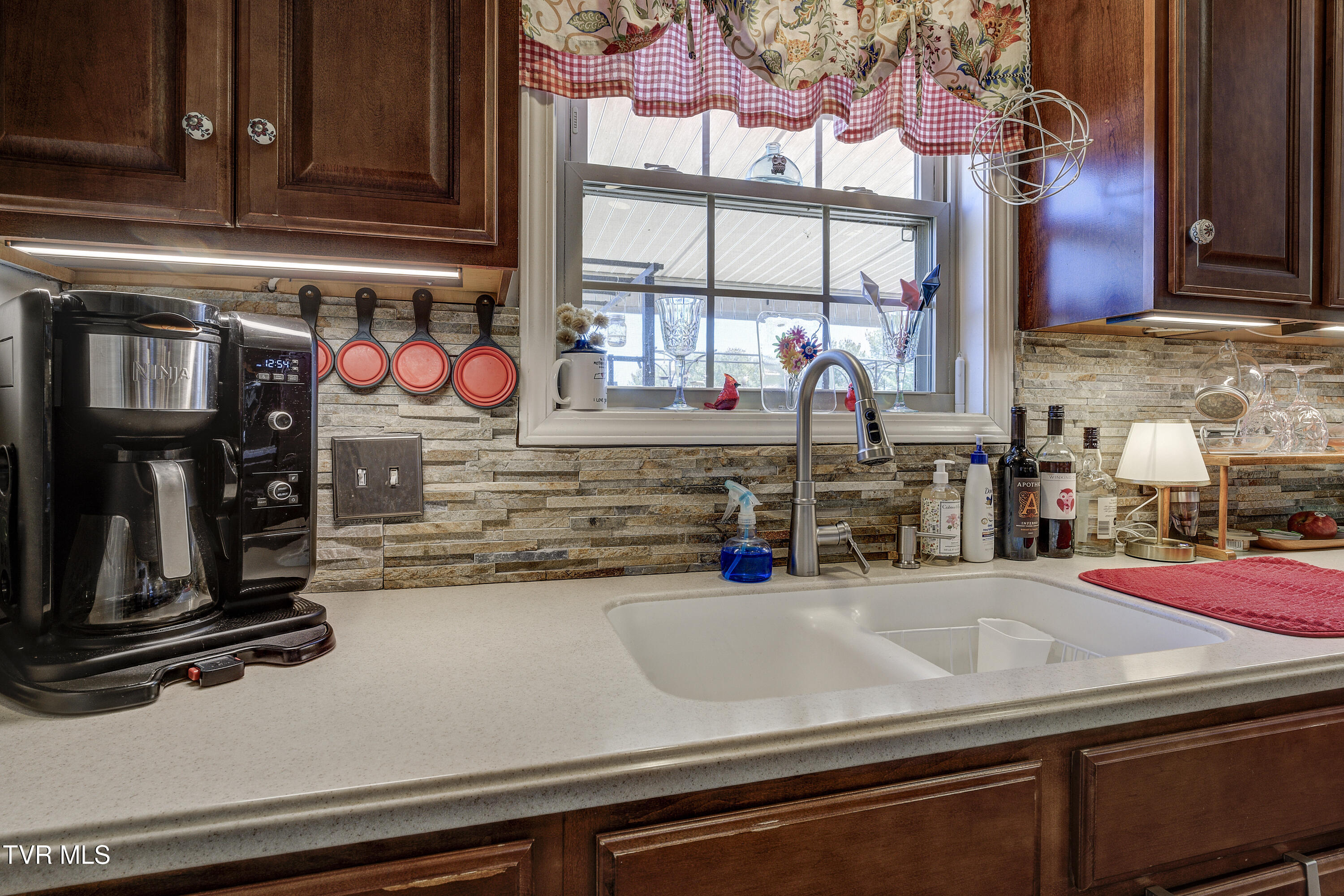 404 East Mountain View Road, Unit 104 Johnson City, TN 37601 - Photo 19 of 46 MtnView104-19