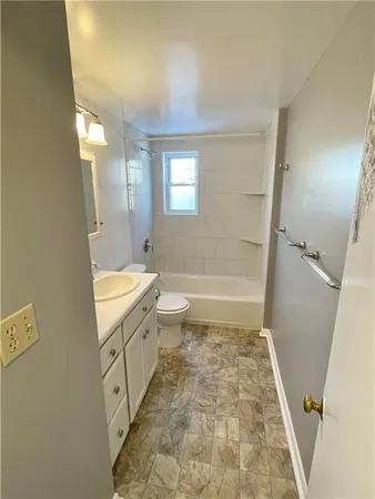 $1,250 | 900 Perry Highway, Pittsburgh, PA 15229