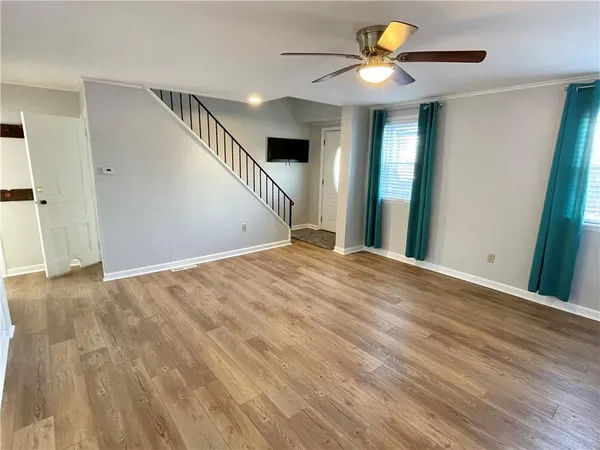 $1,250 | 900 Perry Highway, Pittsburgh, PA 15229