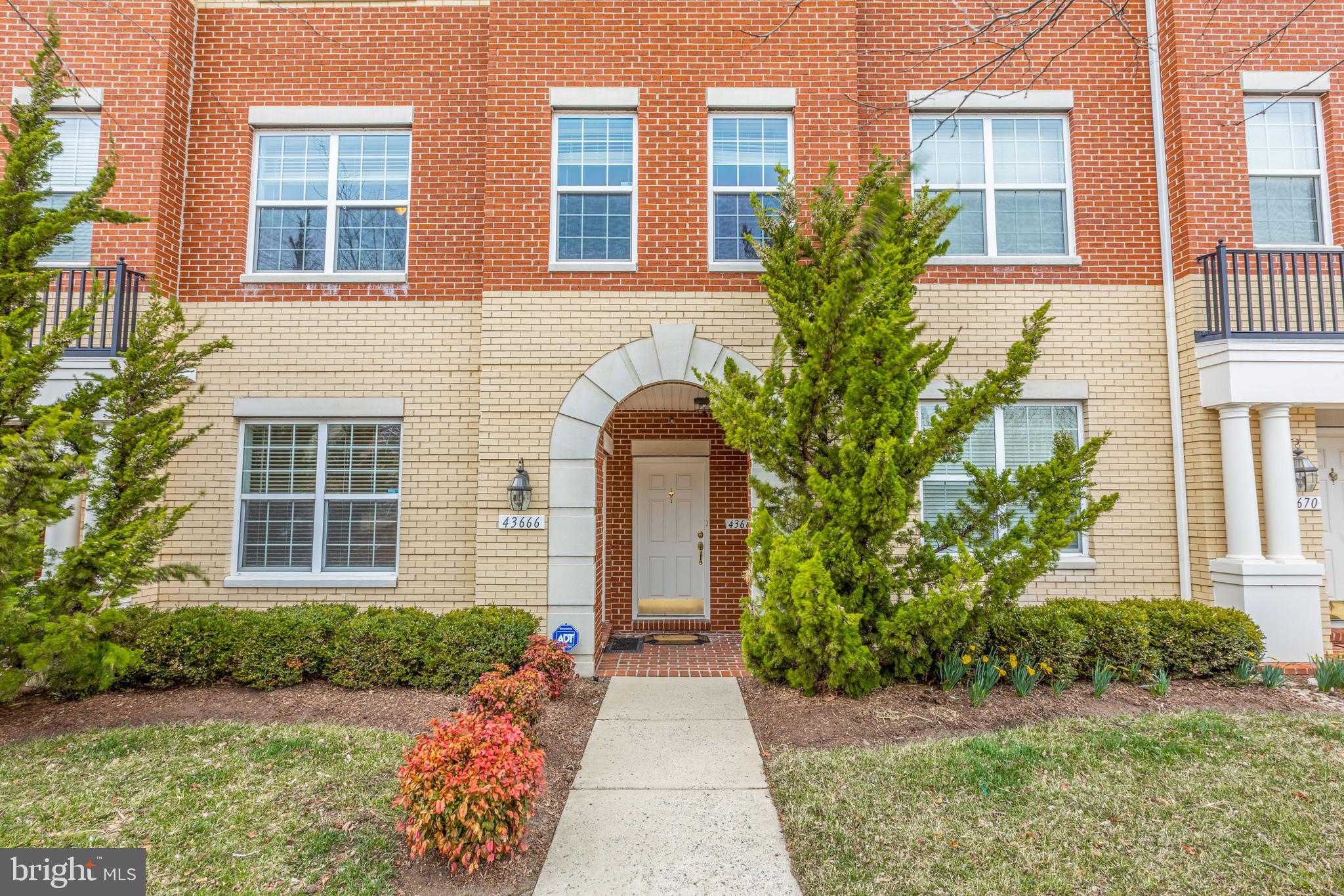 43666 McDowell Square Leesburg, VA 20176 - Photo 3 of 28