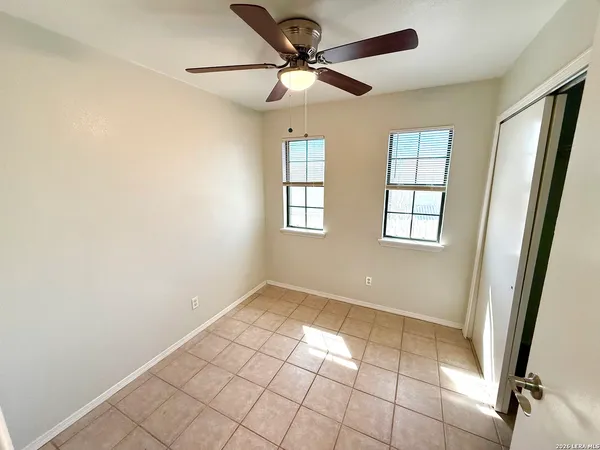 $1,250 | 509 Meadow Forge, Unit A, Converse, TX 78109