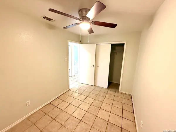 $1,250 | 509 Meadow Forge, Unit A, Converse, TX 78109