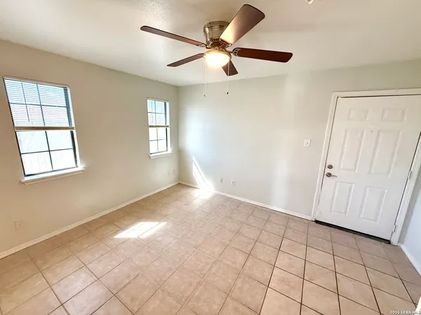 $1,250 | 509 Meadow Forge, Unit A, Converse, TX 78109