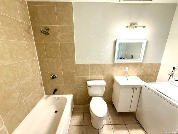 $1,250 | 509 Meadow Forge, Unit A, Converse, TX 78109